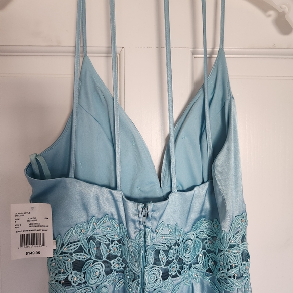 NWT Prom/Formal Dress - Picture 6 of 7
